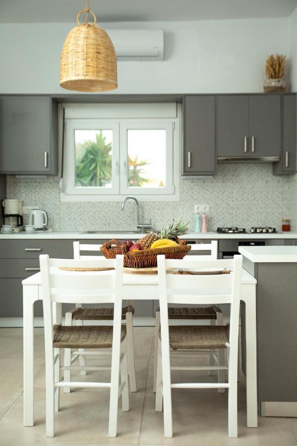 Chic & Spacious House In Rodia Heraklion Bagian luar foto