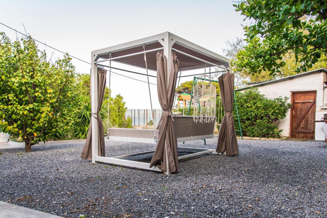 Chic & Spacious House In Rodia Heraklion Bagian luar foto