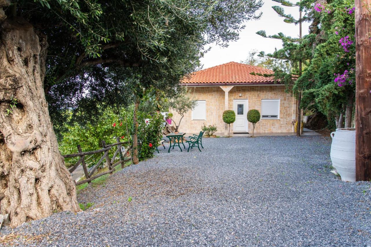 Chic & Spacious House In Rodia Heraklion Bagian luar foto